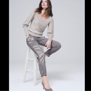 White House Black Market WKND The Straight Crop Gray Size 4